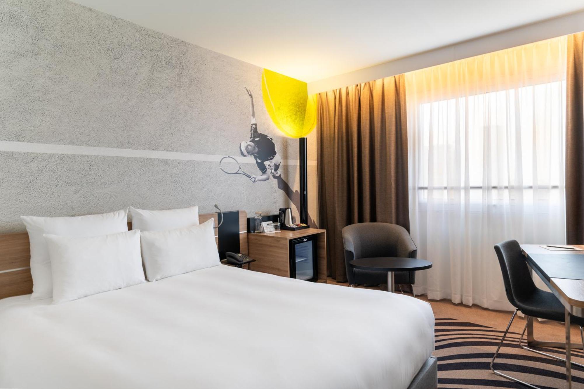 Novotel Warszawa Centrum Exterior foto Room at the Paris Marriott